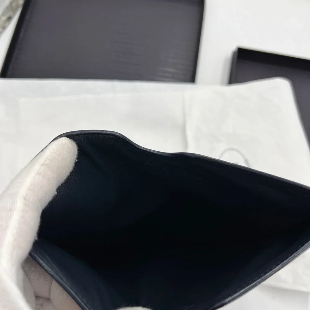 ♦️Prada IPAD leather case